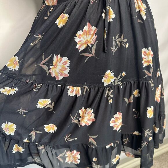 Tinsel Black Floral Mini Dress Size M NWT - Picture 10 of 14